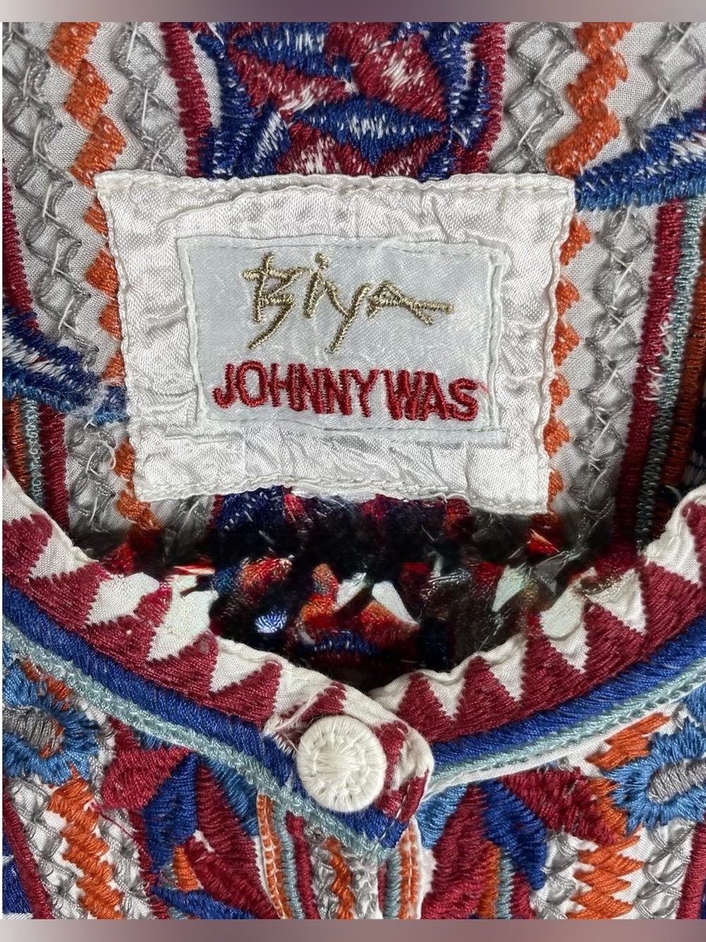 Johnny Was White Tunic with Blue & Burgundy Embroidery. Size Large. - Picture 2 of 8